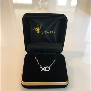 XO Necklace